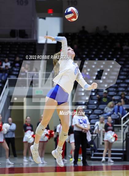 Thumbnail 2 in Columbus vs. Gunter (UIL 3A Semifinal) photogallery.