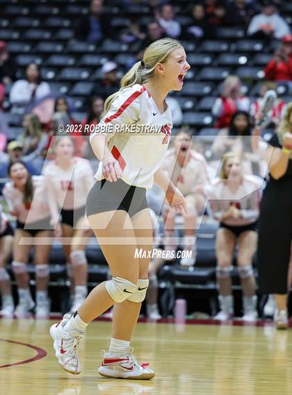 Thumbnail 1 in Columbus vs. Gunter (UIL 3A Semifinal) photogallery.
