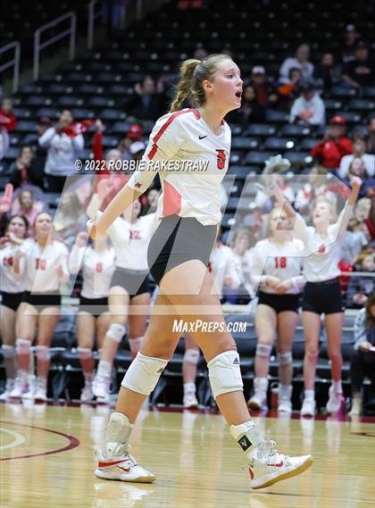 Thumbnail 1 in Columbus vs. Gunter (UIL 3A Semifinal) photogallery.