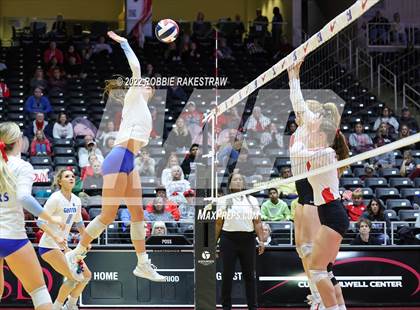 Thumbnail 1 in Columbus vs. Gunter (UIL 3A Semifinal) photogallery.