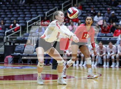 Thumbnail 2 in Columbus vs. Gunter (UIL 3A Semifinal) photogallery.