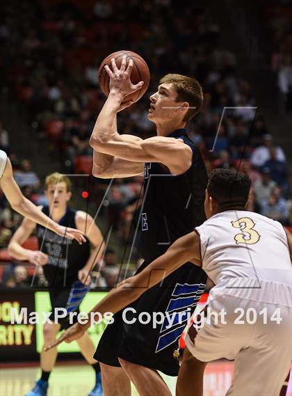 Thumbnail 2 in Pleasant Grove vs. Lone Peak (UHSAA 5A Final) photogallery.