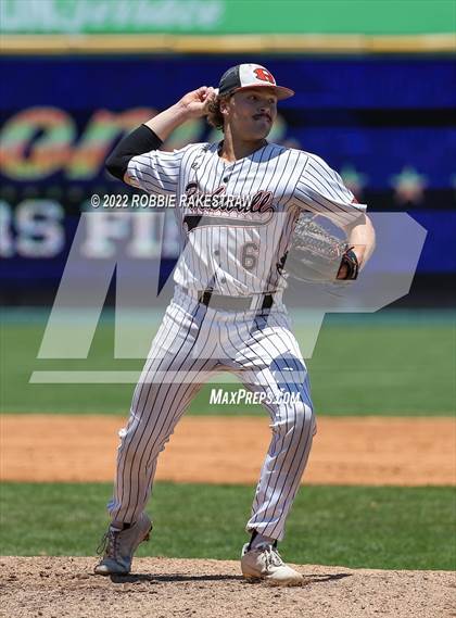 Thumbnail 3 in Rockwall-Heath vs. Rockwall (UIL 6A Regional Final Game 1) photogallery.