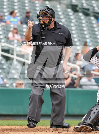 Thumbnail 3 in Rockwall-Heath vs. Rockwall (UIL 6A Regional Final Game 1) photogallery.