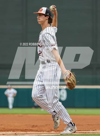 Thumbnail 2 in Rockwall-Heath vs. Rockwall (UIL 6A Regional Final Game 1) photogallery.