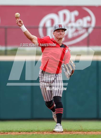 Thumbnail 2 in Rockwall-Heath vs. Rockwall (UIL 6A Regional Final Game 1) photogallery.