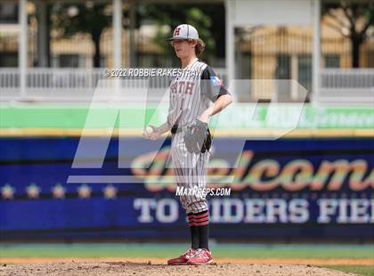 Thumbnail 2 in Rockwall-Heath vs. Rockwall (UIL 6A Regional Final Game 1) photogallery.