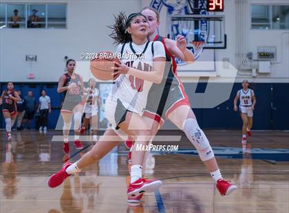 Thumbnail 1 in 'Iolani vs. Mater Dei (Imua Invitational) photogallery.