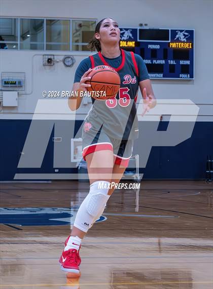 Thumbnail 1 in 'Iolani vs. Mater Dei (Imua Invitational) photogallery.