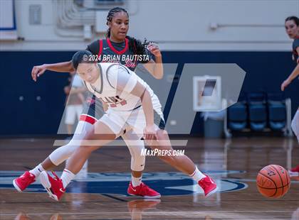 Thumbnail 3 in 'Iolani vs. Mater Dei (Imua Invitational) photogallery.