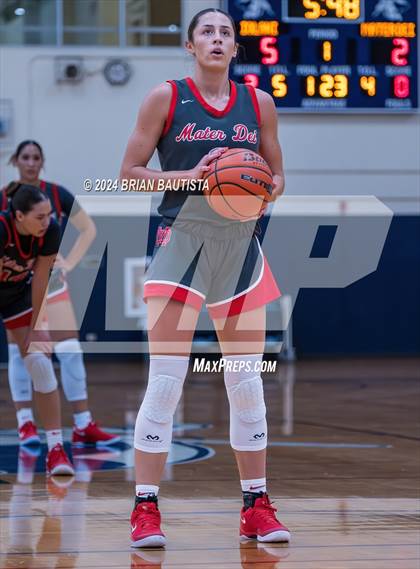 Thumbnail 2 in 'Iolani vs. Mater Dei (Imua Invitational) photogallery.