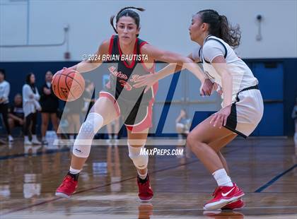 Thumbnail 1 in 'Iolani vs. Mater Dei (Imua Invitational) photogallery.