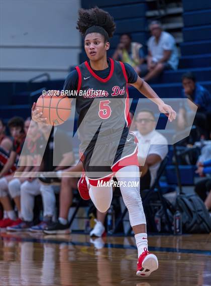 Thumbnail 1 in 'Iolani vs. Mater Dei (Imua Invitational) photogallery.