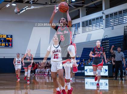 Thumbnail 1 in 'Iolani vs. Mater Dei (Imua Invitational) photogallery.