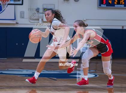 Thumbnail 2 in 'Iolani vs. Mater Dei (Imua Invitational) photogallery.