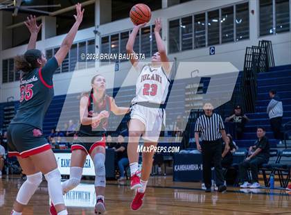 Thumbnail 2 in 'Iolani vs. Mater Dei (Imua Invitational) photogallery.