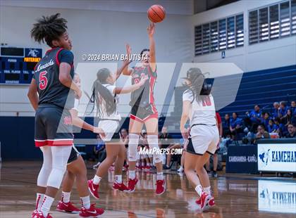Thumbnail 1 in 'Iolani vs. Mater Dei (Imua Invitational) photogallery.
