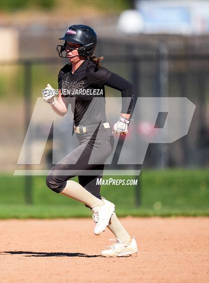 Thumbnail 3 in Palmer Ridge vs. Holy Family (CHSAA 4A Semifinal) photogallery.