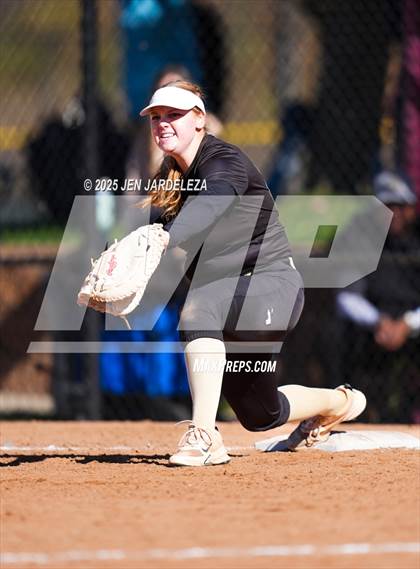 Thumbnail 1 in Palmer Ridge vs. Holy Family (CHSAA 4A Semifinal) photogallery.