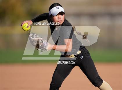 Thumbnail 2 in Palmer Ridge vs. Holy Family (CHSAA 4A Semifinal) photogallery.