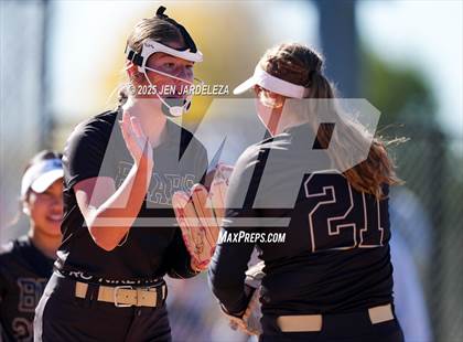 Thumbnail 1 in Palmer Ridge vs. Holy Family (CHSAA 4A Semifinal) photogallery.