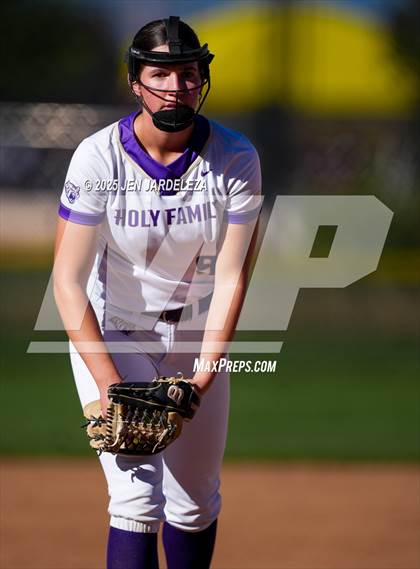 Thumbnail 1 in Palmer Ridge vs. Holy Family (CHSAA 4A Semifinal) photogallery.