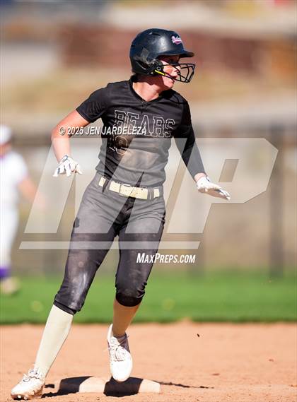 Thumbnail 2 in Palmer Ridge vs. Holy Family (CHSAA 4A Semifinal) photogallery.