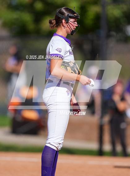 Thumbnail 1 in Palmer Ridge vs. Holy Family (CHSAA 4A Semifinal) photogallery.