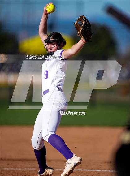 Thumbnail 2 in Palmer Ridge vs. Holy Family (CHSAA 4A Semifinal) photogallery.