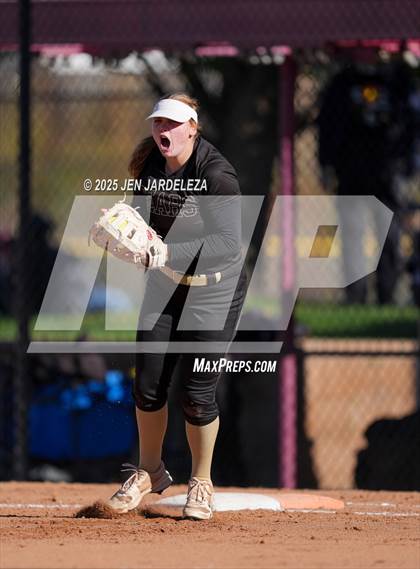 Thumbnail 3 in Palmer Ridge vs. Holy Family (CHSAA 4A Semifinal) photogallery.