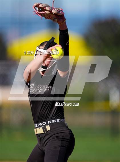 Thumbnail 1 in Palmer Ridge vs. Holy Family (CHSAA 4A Semifinal) photogallery.