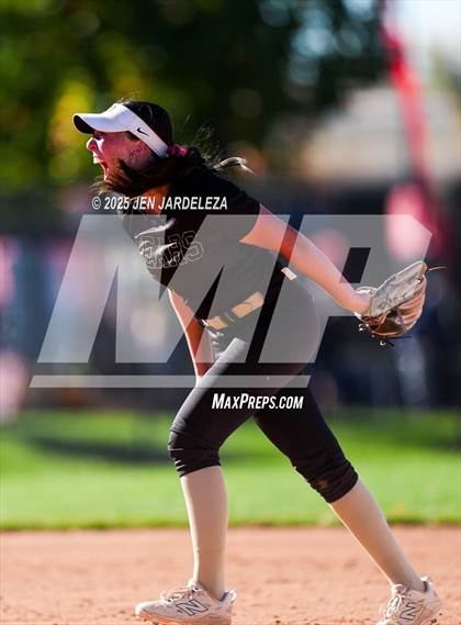 Thumbnail 1 in Palmer Ridge vs. Holy Family (CHSAA 4A Semifinal) photogallery.