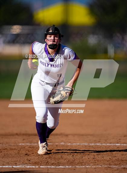 Thumbnail 1 in Palmer Ridge vs. Holy Family (CHSAA 4A Semifinal) photogallery.