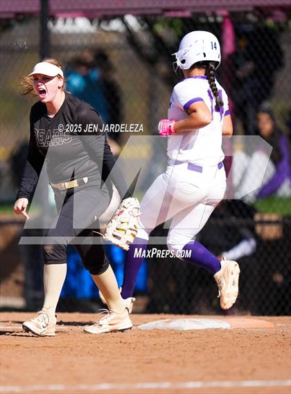 Thumbnail 1 in Palmer Ridge vs. Holy Family (CHSAA 4A Semifinal) photogallery.