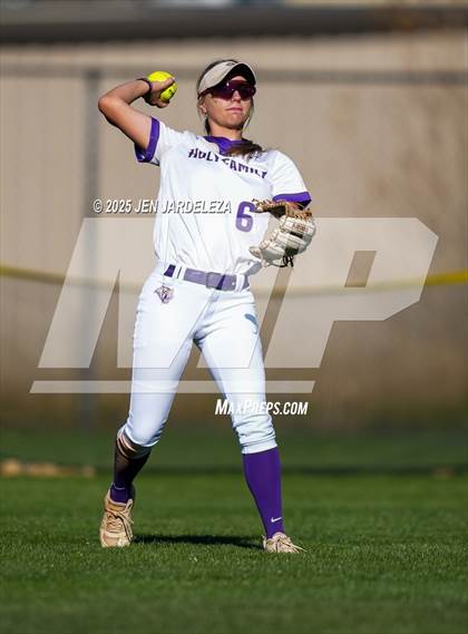 Thumbnail 1 in Palmer Ridge vs. Holy Family (CHSAA 4A Semifinal) photogallery.