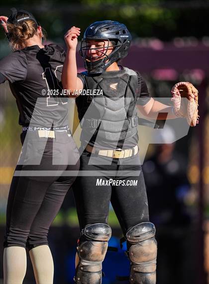 Thumbnail 2 in Palmer Ridge vs. Holy Family (CHSAA 4A Semifinal) photogallery.