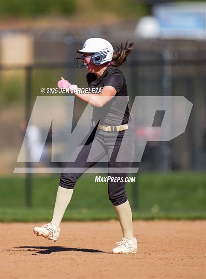 Thumbnail 1 in Palmer Ridge vs. Holy Family (CHSAA 4A Semifinal) photogallery.