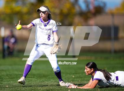 Thumbnail 2 in Palmer Ridge vs. Holy Family (CHSAA 4A Semifinal) photogallery.