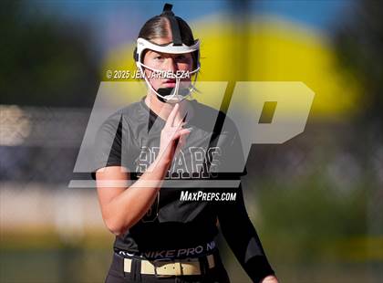 Thumbnail 2 in Palmer Ridge vs. Holy Family (CHSAA 4A Semifinal) photogallery.