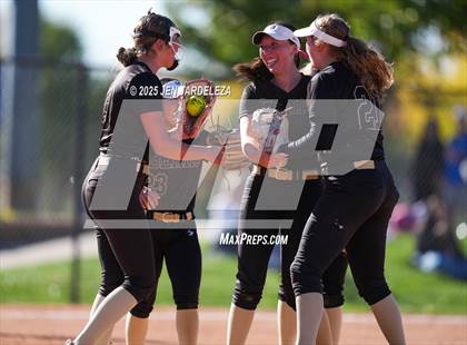 Thumbnail 2 in Palmer Ridge vs. Holy Family (CHSAA 4A Semifinal) photogallery.