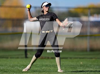 Thumbnail 2 in Palmer Ridge vs. Holy Family (CHSAA 4A Semifinal) photogallery.