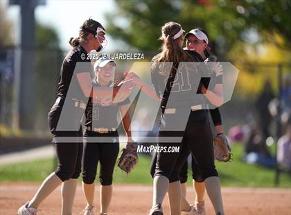 Thumbnail 3 in Palmer Ridge vs. Holy Family (CHSAA 4A Semifinal) photogallery.