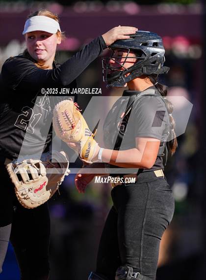 Thumbnail 1 in Palmer Ridge vs. Holy Family (CHSAA 4A Semifinal) photogallery.