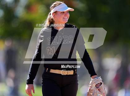 Thumbnail 3 in Palmer Ridge vs. Holy Family (CHSAA 4A Semifinal) photogallery.