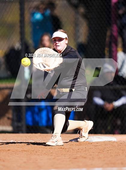 Thumbnail 1 in Palmer Ridge vs. Holy Family (CHSAA 4A Semifinal) photogallery.