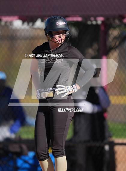 Thumbnail 1 in Palmer Ridge vs. Holy Family (CHSAA 4A Semifinal) photogallery.