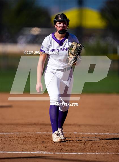 Thumbnail 2 in Palmer Ridge vs. Holy Family (CHSAA 4A Semifinal) photogallery.