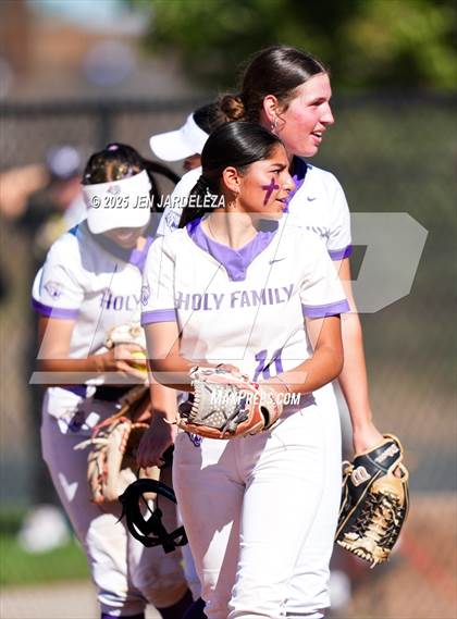 Thumbnail 1 in Palmer Ridge vs. Holy Family (CHSAA 4A Semifinal) photogallery.