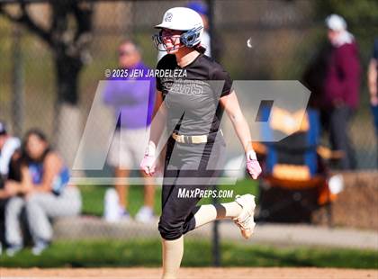 Thumbnail 3 in Palmer Ridge vs. Holy Family (CHSAA 4A Semifinal) photogallery.