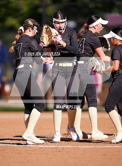 Thumbnail 3 in Palmer Ridge vs. Holy Family (CHSAA 4A Semifinal) photogallery.